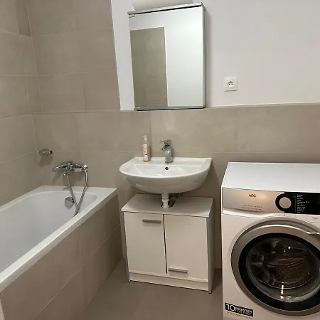 New Cozy Free Parking Appartement